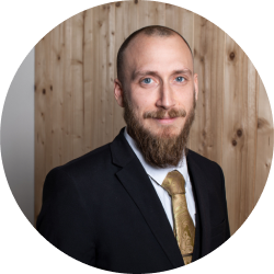 christoph-steiner-bestattungsfachkraft-rund