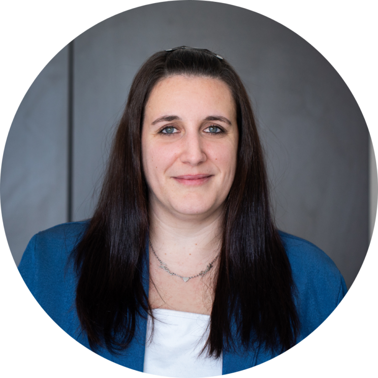 Rainer Cornelia, Beraterin F11, rund